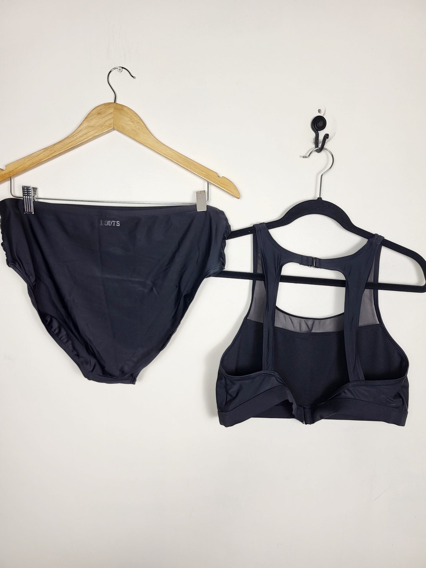 Roots black 2pc swimsuit | Size 14