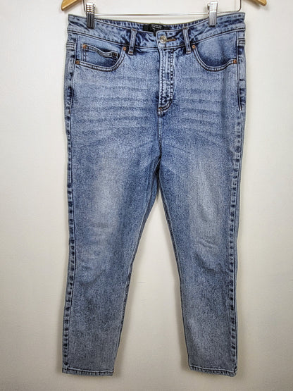 RW and Co straight leg high waisted ankle jeans | Size 30
