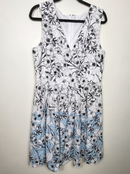 Ricki's white and blue floral print sleeveless fit 'n flare dress | Size 16