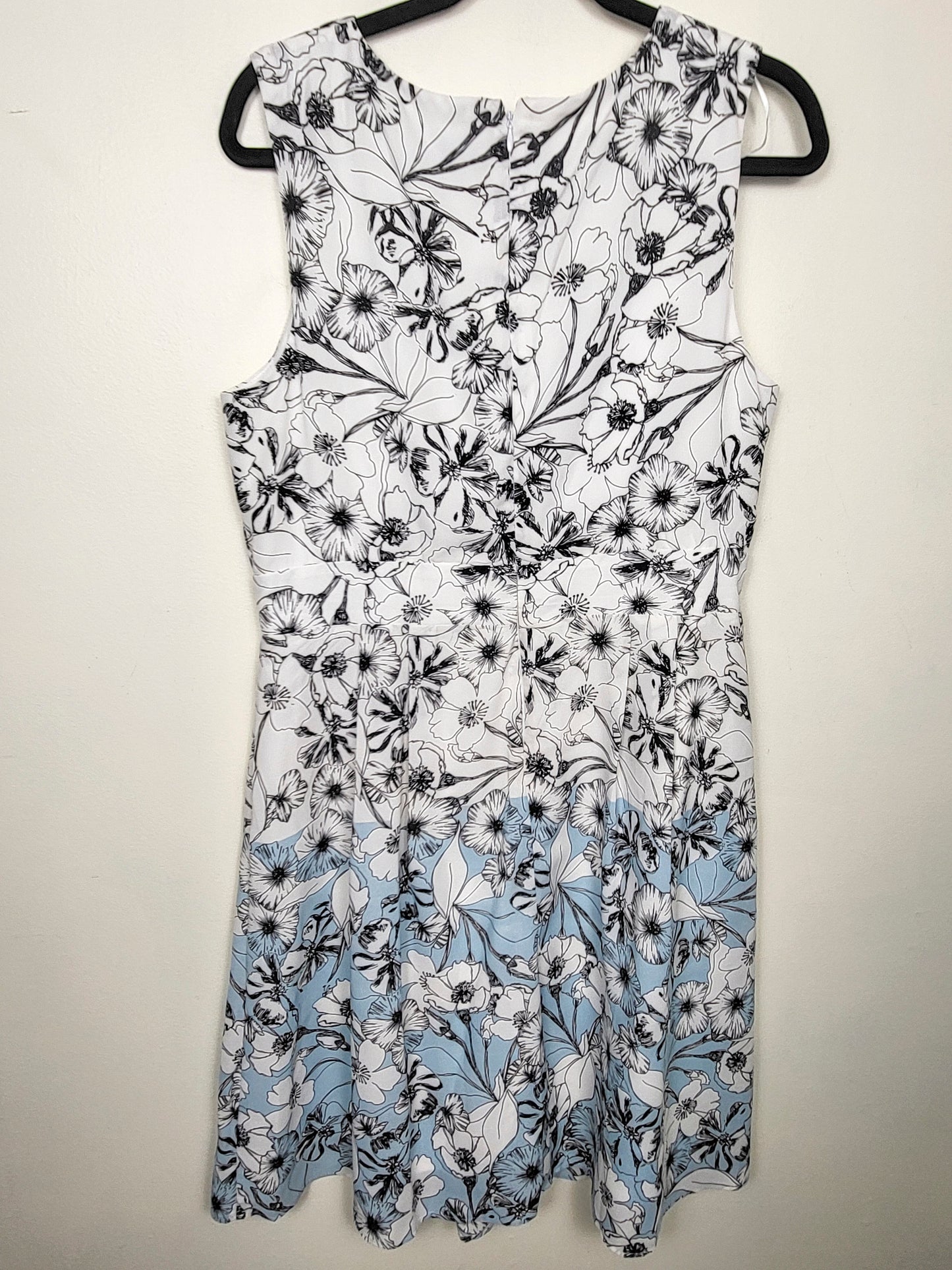 Ricki's white and blue floral print sleeveless fit 'n flare dress | Size 16