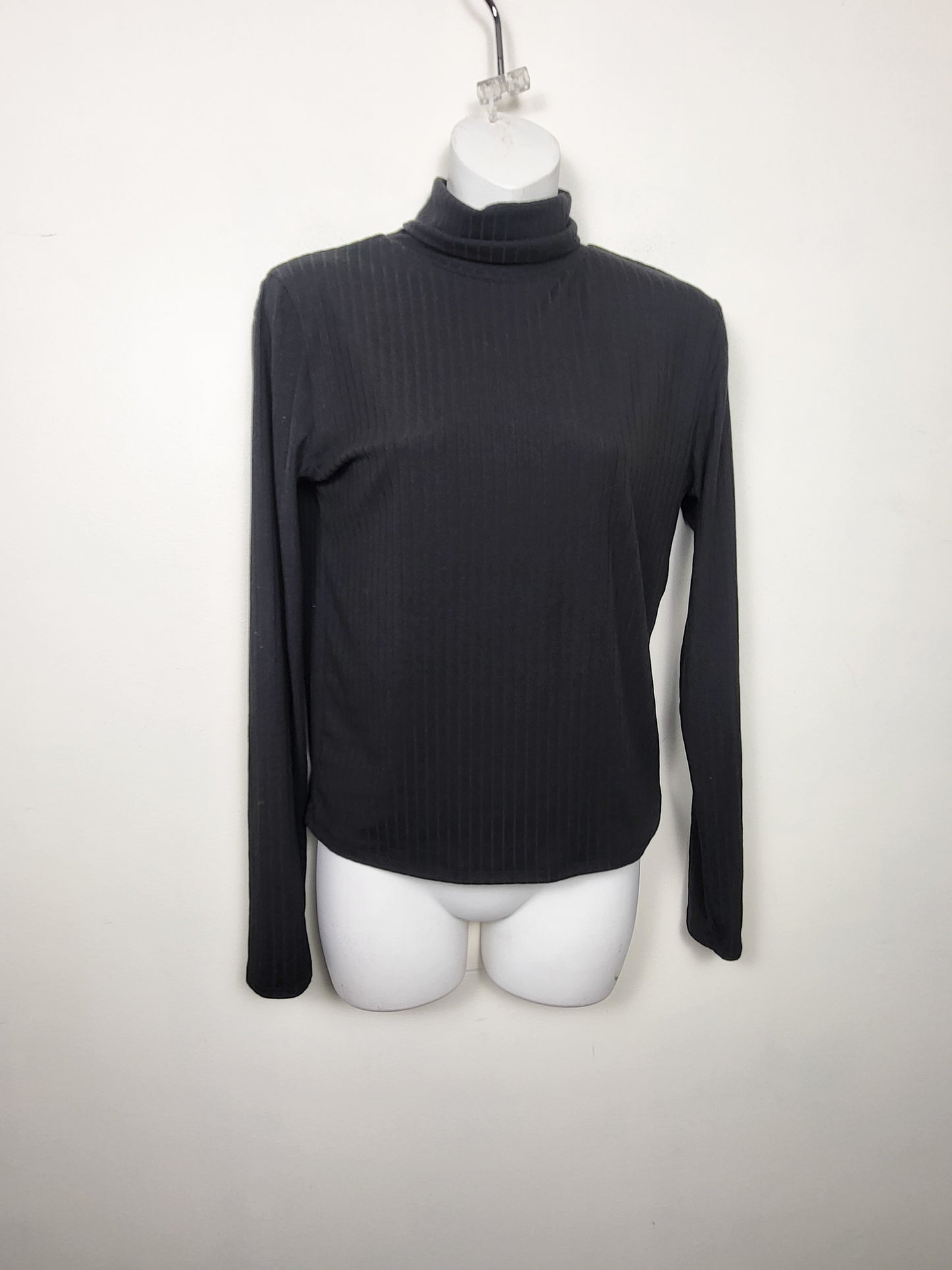 Ardene black ribbed mock neck crop top | Size LARGE