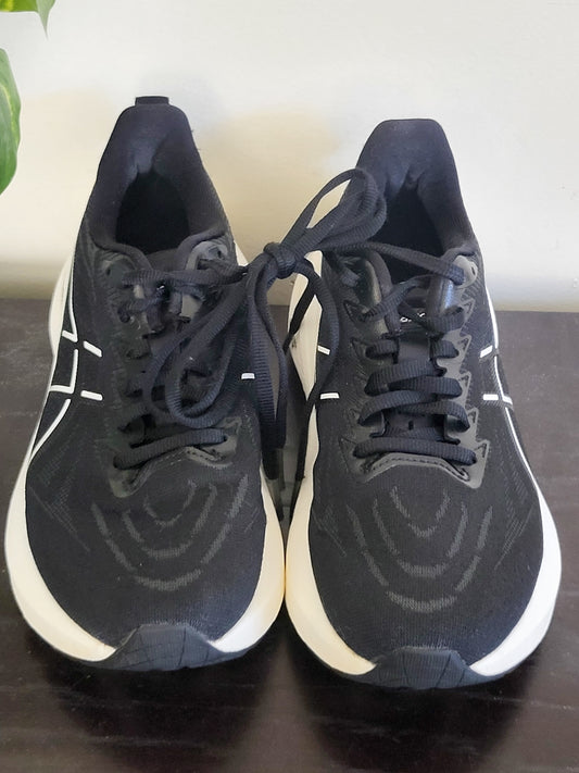 Asics black GT-2000 13 Running Shoes | Size 7.5 (ladies)