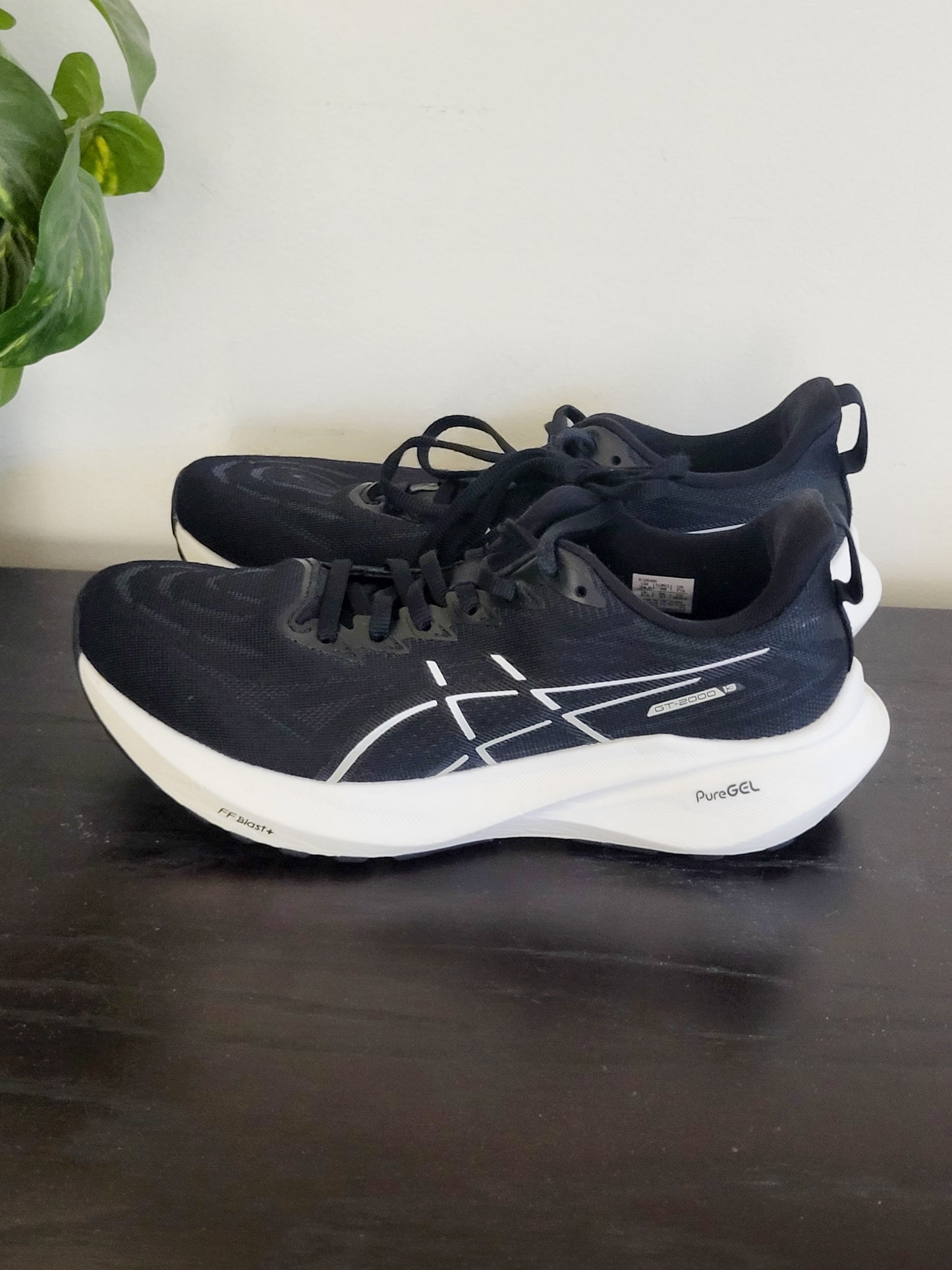 Asics black GT-2000 13 Running Shoes | Size 7.5 (ladies)