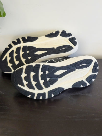 Asics black GT-2000 13 Running Shoes | Size 7.5 (ladies)