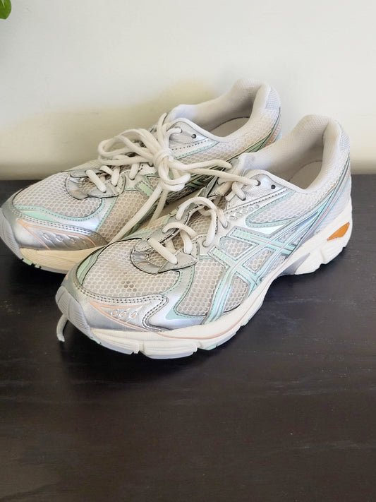 Asics white running shoes | Size 7.5 - AS IS