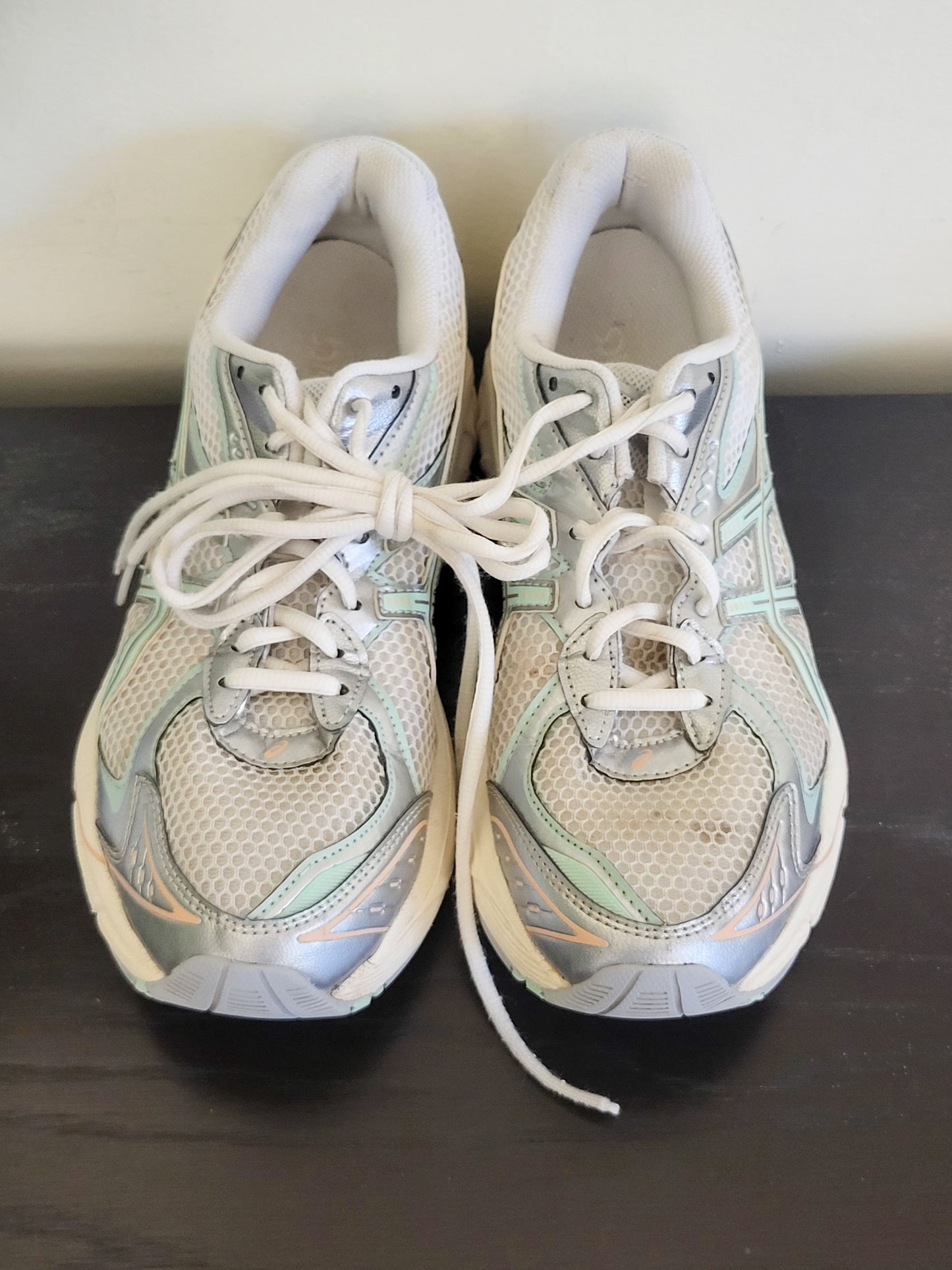 Asics white running shoes | Size 7.5 - AS IS