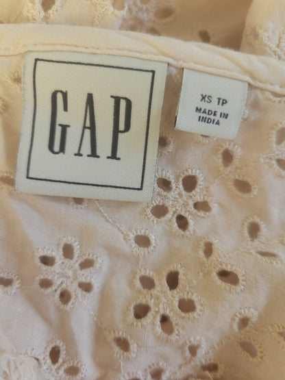 Gap pale pink eyelet top | Size XS