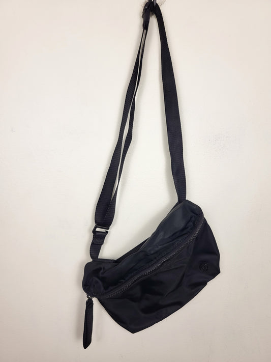 Lululemon black belt bag