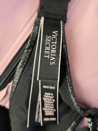 Victoria's Secret Very Sexy Lightly Lined Underwire Demi Bra | Size 36D/E80