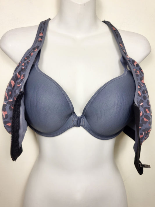 Victoria's Secret Sport leopard print "Knockout" Maximum Support Front-Close Sports Bra. Size 34DD/E75