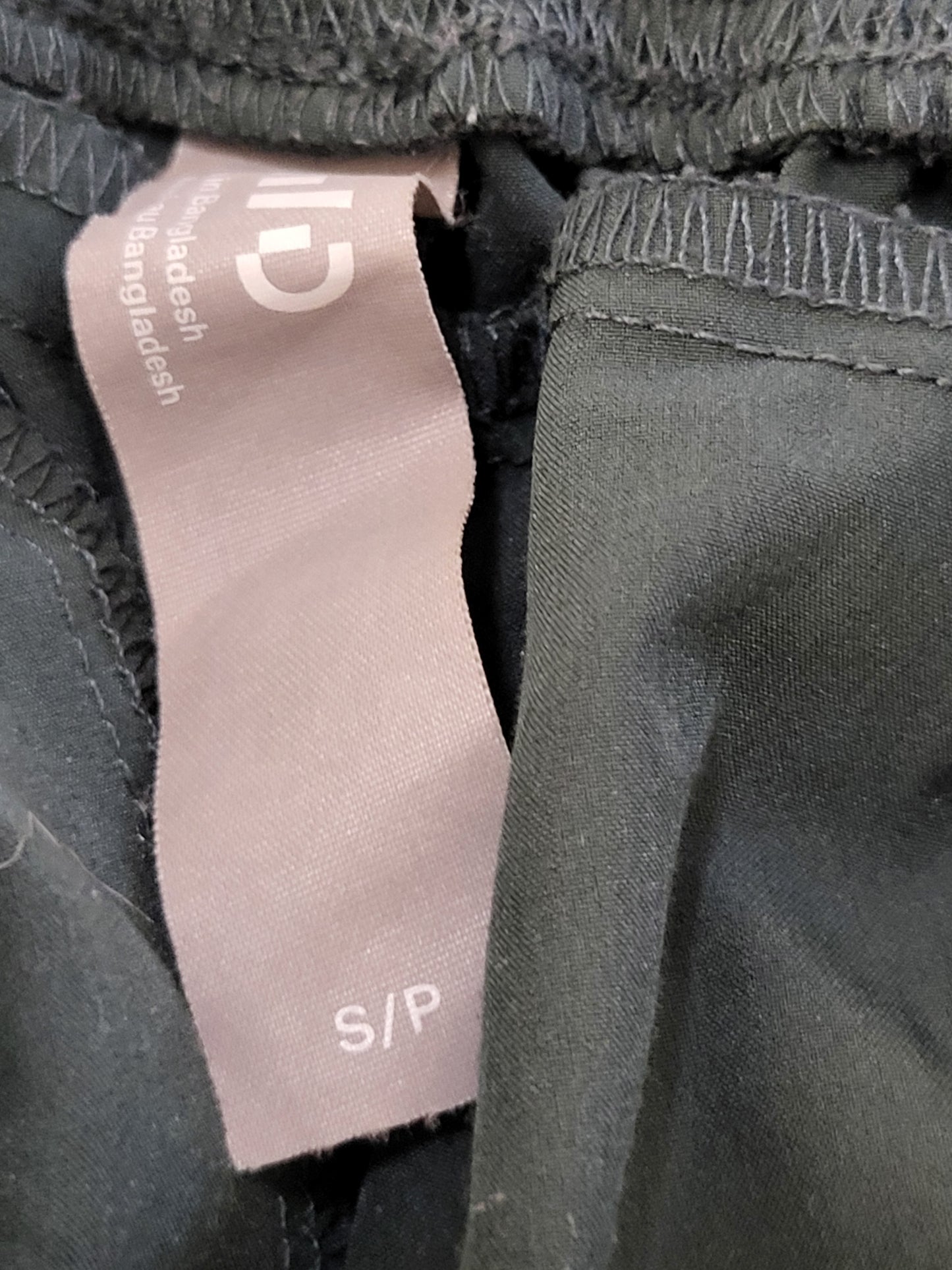 FWD (Forward With Design) Stretch Woven Core Women's Training Pants in green | Size SMALL