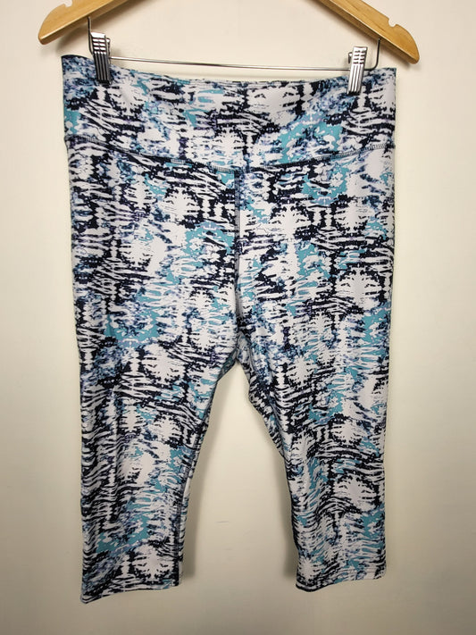 Athletic Works white and blue patterned cropped leggings | Size XL