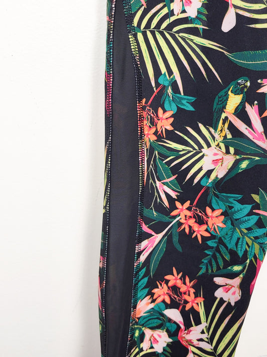 Old Navy black cropped tropical print leggings | Size LARGE