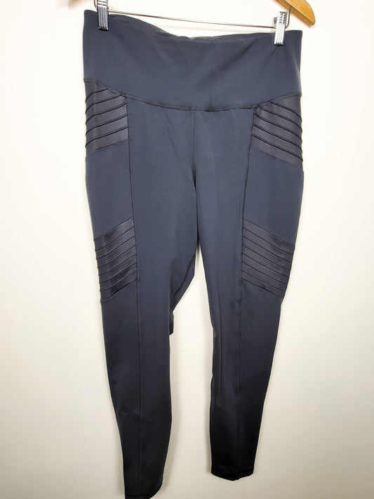 Old Navy grey active leggings with textured panels | Size XL TALL