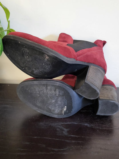 Bos. and Co Bellini Waterproof Chelsea Suede Ankle Boots | Size 40 (US size 9 to 9.5)