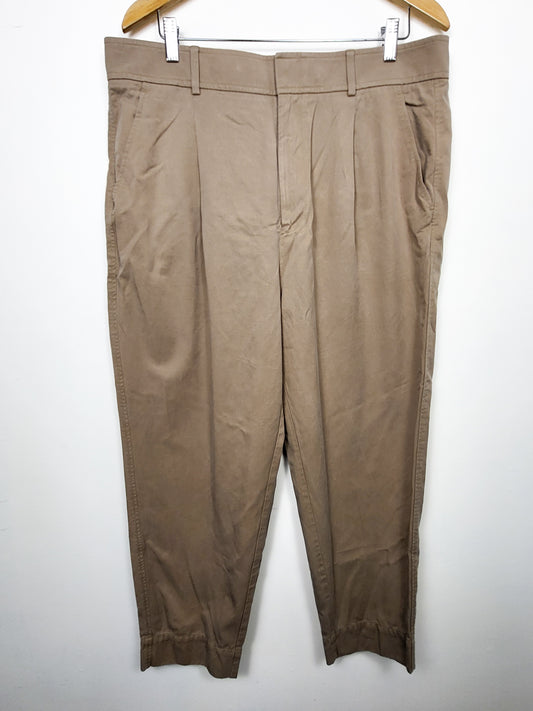 Everlane tan The Draper Tapered Pant in "Buttersmooth" farbic | Size 16