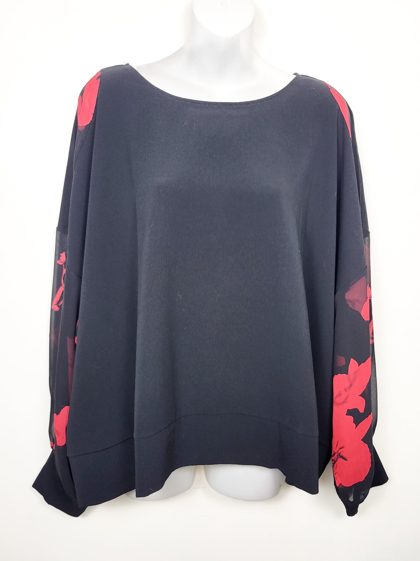 Papillon Black Batwing Sleeve Blouse with Poppy Print | Size XL