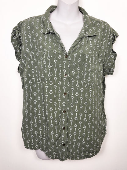 Jachs Girlfriend olive green geo print rayon blouse | Size LARGE