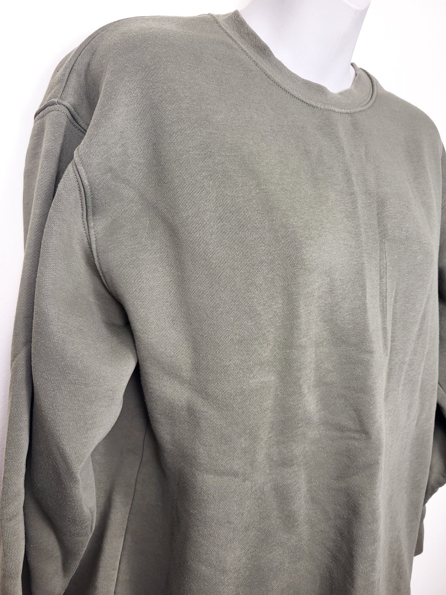 Brunette the Label olive green fleecy lined crewneck | Size M/L