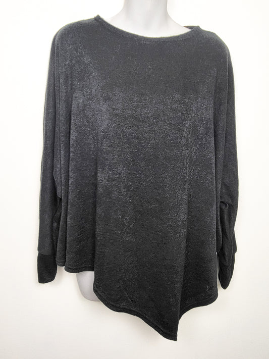 NEW - KAVU Wilhelmina black asymmetrical knit top with dolman sleeves | One Size Fits Most