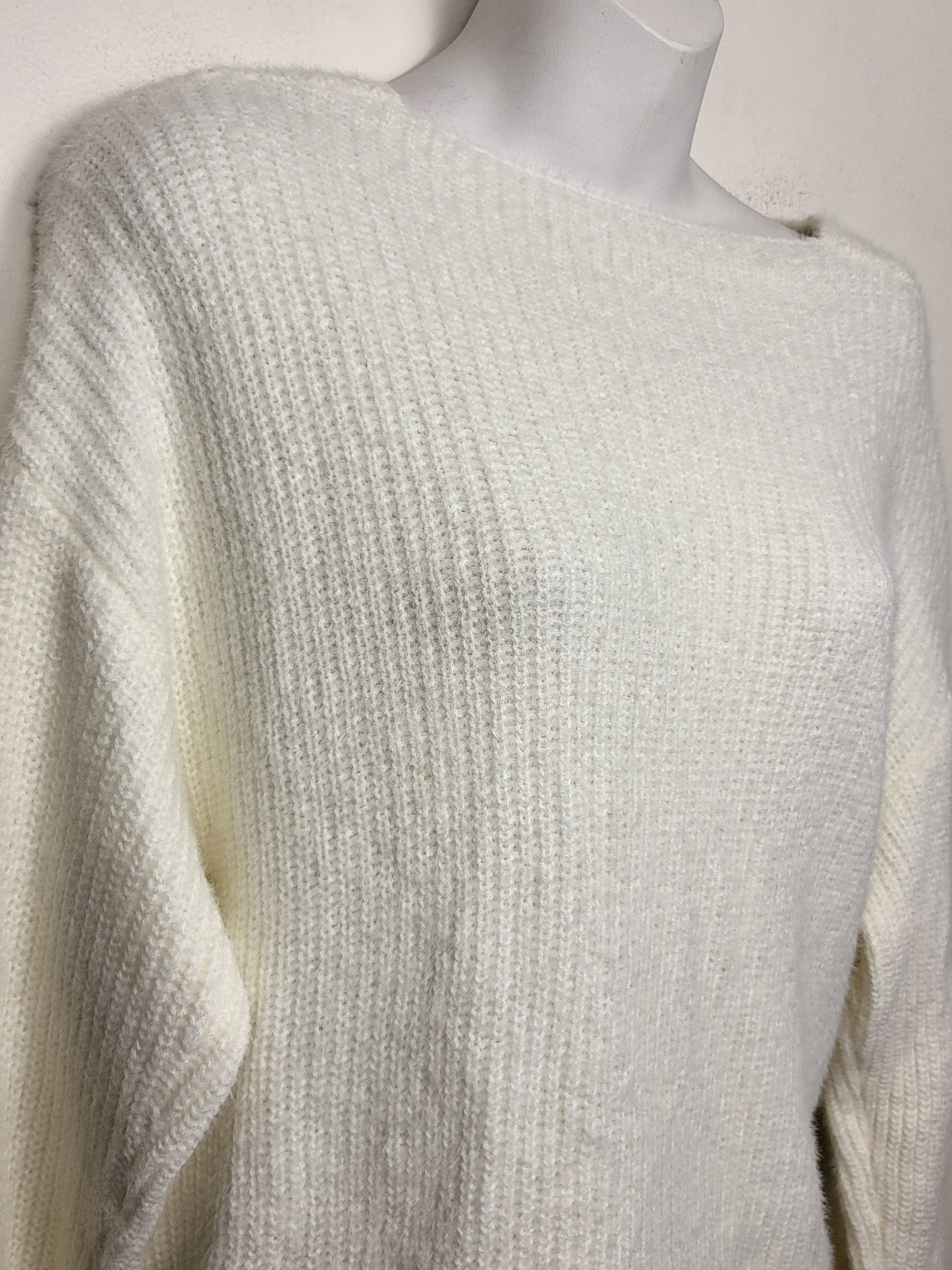 NEW - Timber and Gray cream coloured Details open-back sweater | Size MEDIUM