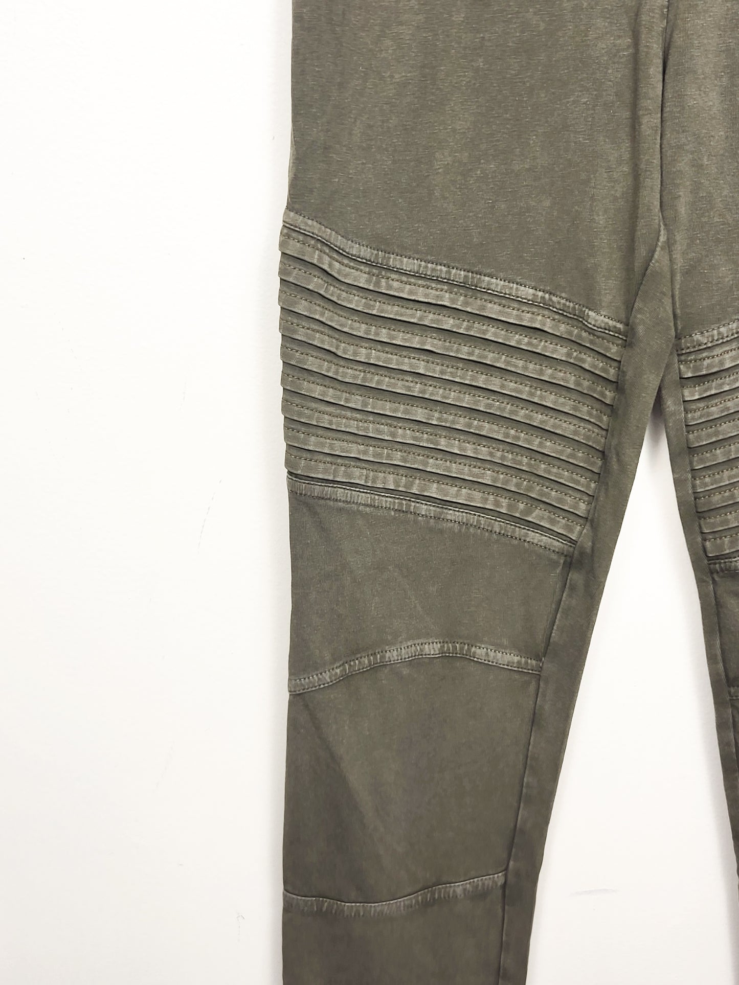 BP by Nordstrom distressed green moto style leggings | Size MEDIUM