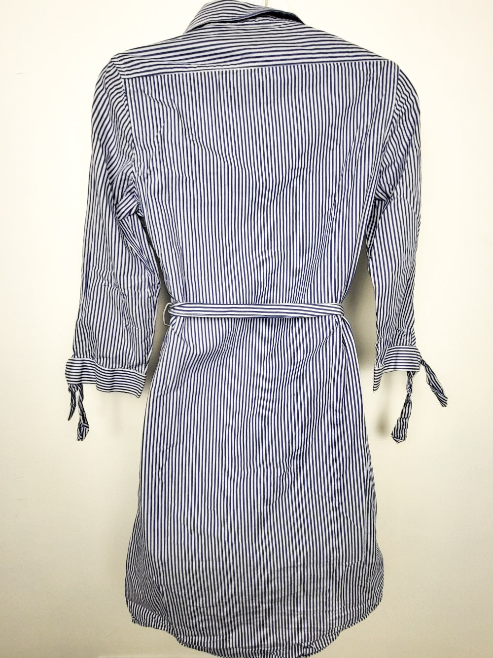 Alfred Sung striped tie-cuff belted shirtdress | Size XS