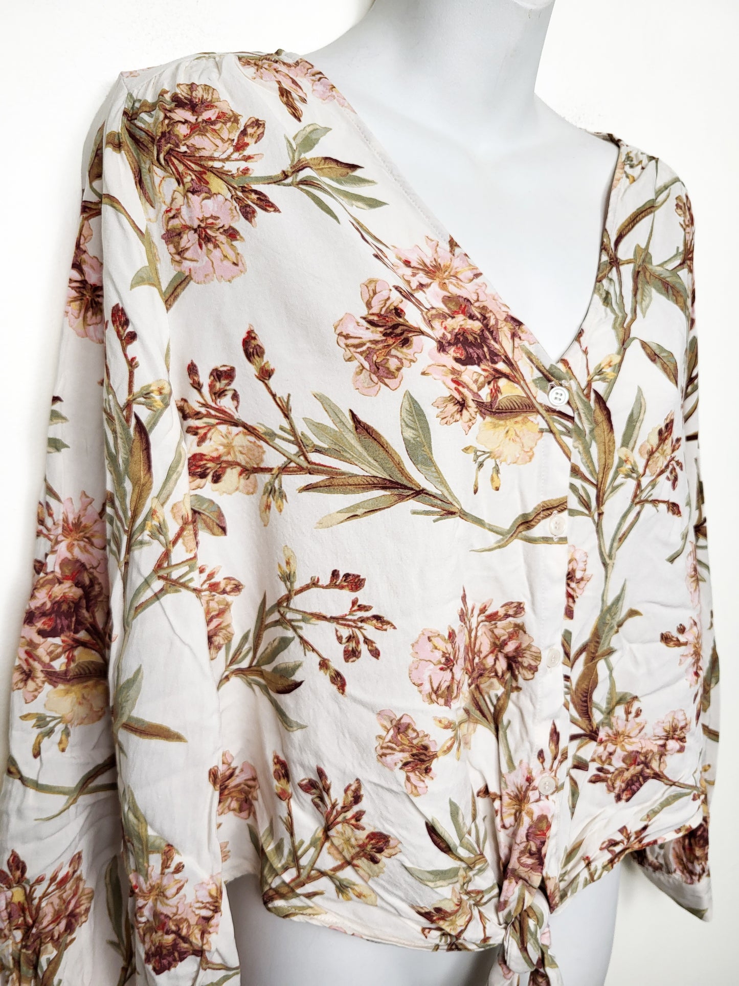 H and M floral print tie front viscose blouse | SIZE 12