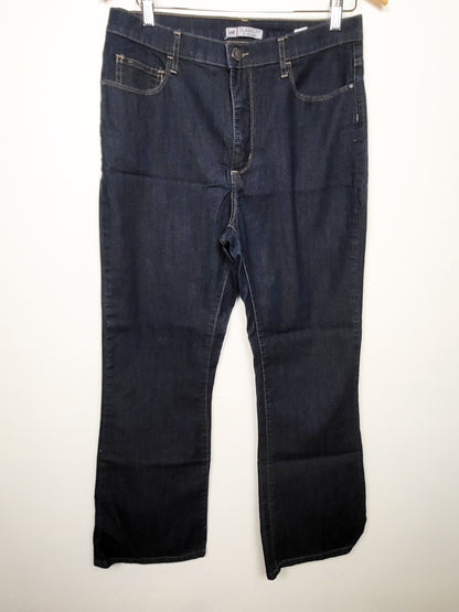 Lee's dark wash classic fit jeans | Size 12 SHORT