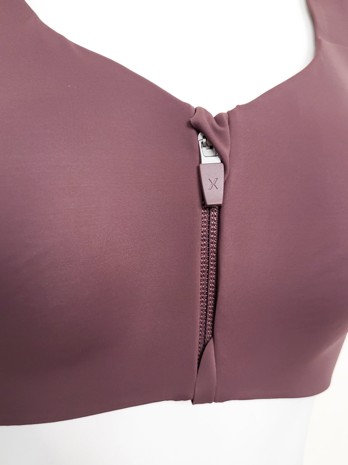 NEW - Knix Catalyst Front Zip Sports Bra in Plum colour | Size 2