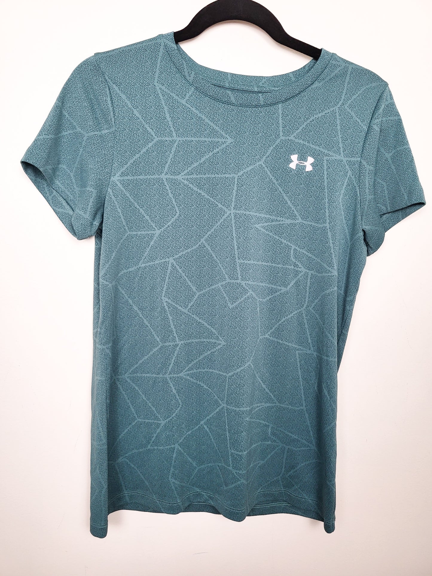 Under Armour Teal Geometric Loose Fit Women's Breeze 2.0 Trail T-Shirt  | Size MEDIUM