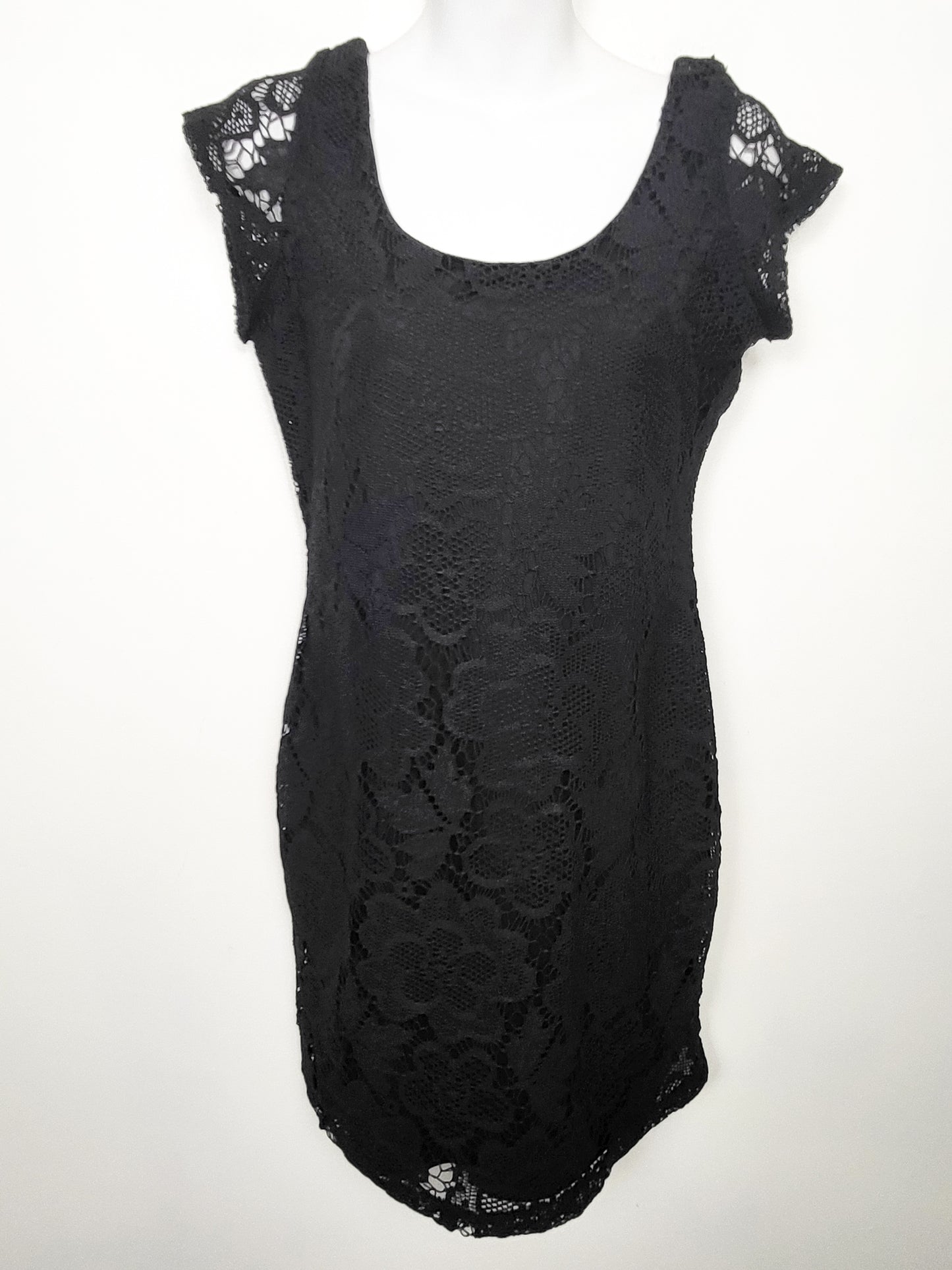 Snap brand Black Lace Scoop Neck Dress | Size MEDIUM