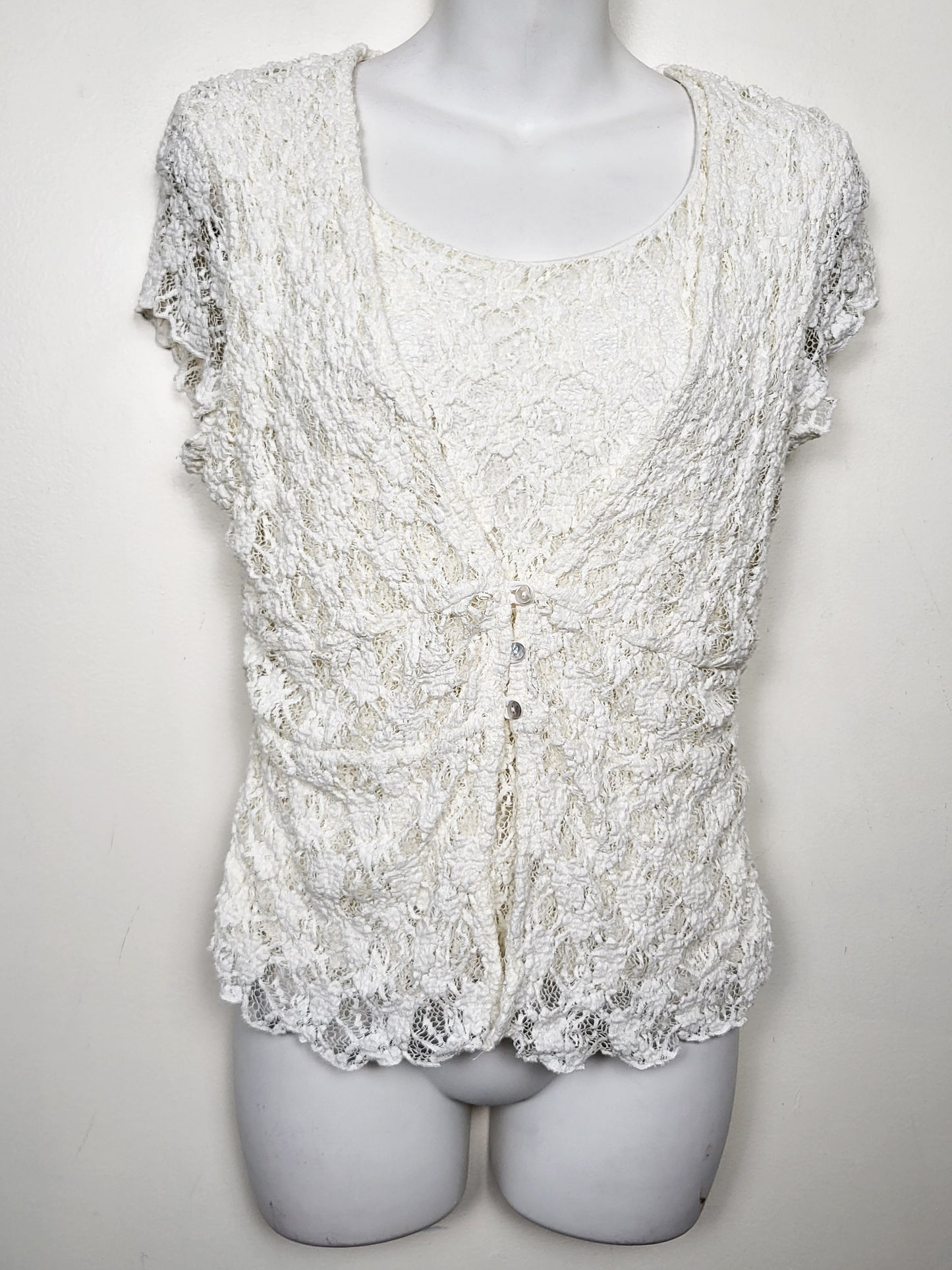 Cream coloured lace top | Approx size SMALL