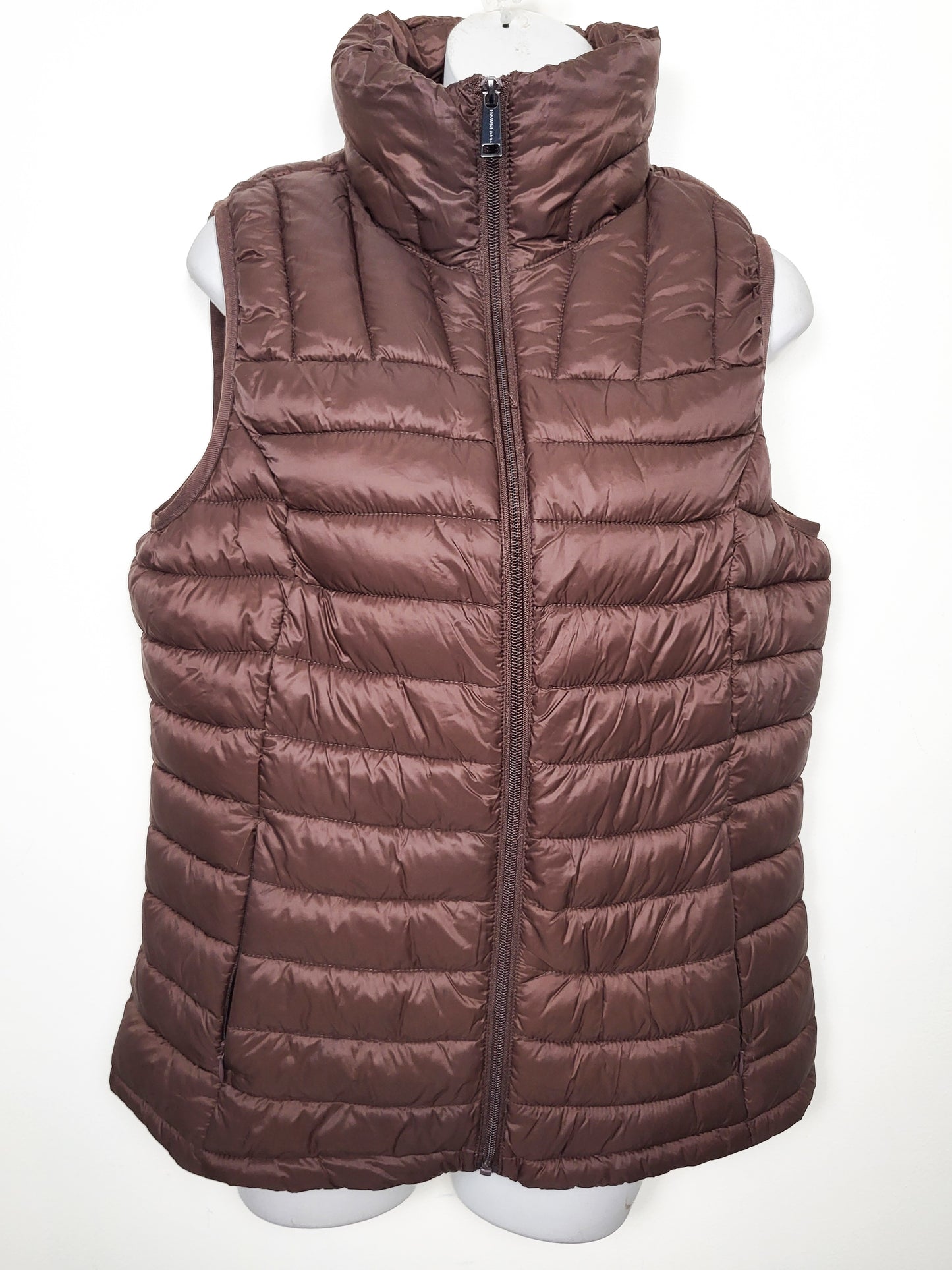 Hawke & Co. Women's Rail Quilt Packable Puffer Vest  in "Chicory Coffee" colour | Size MEDIUM