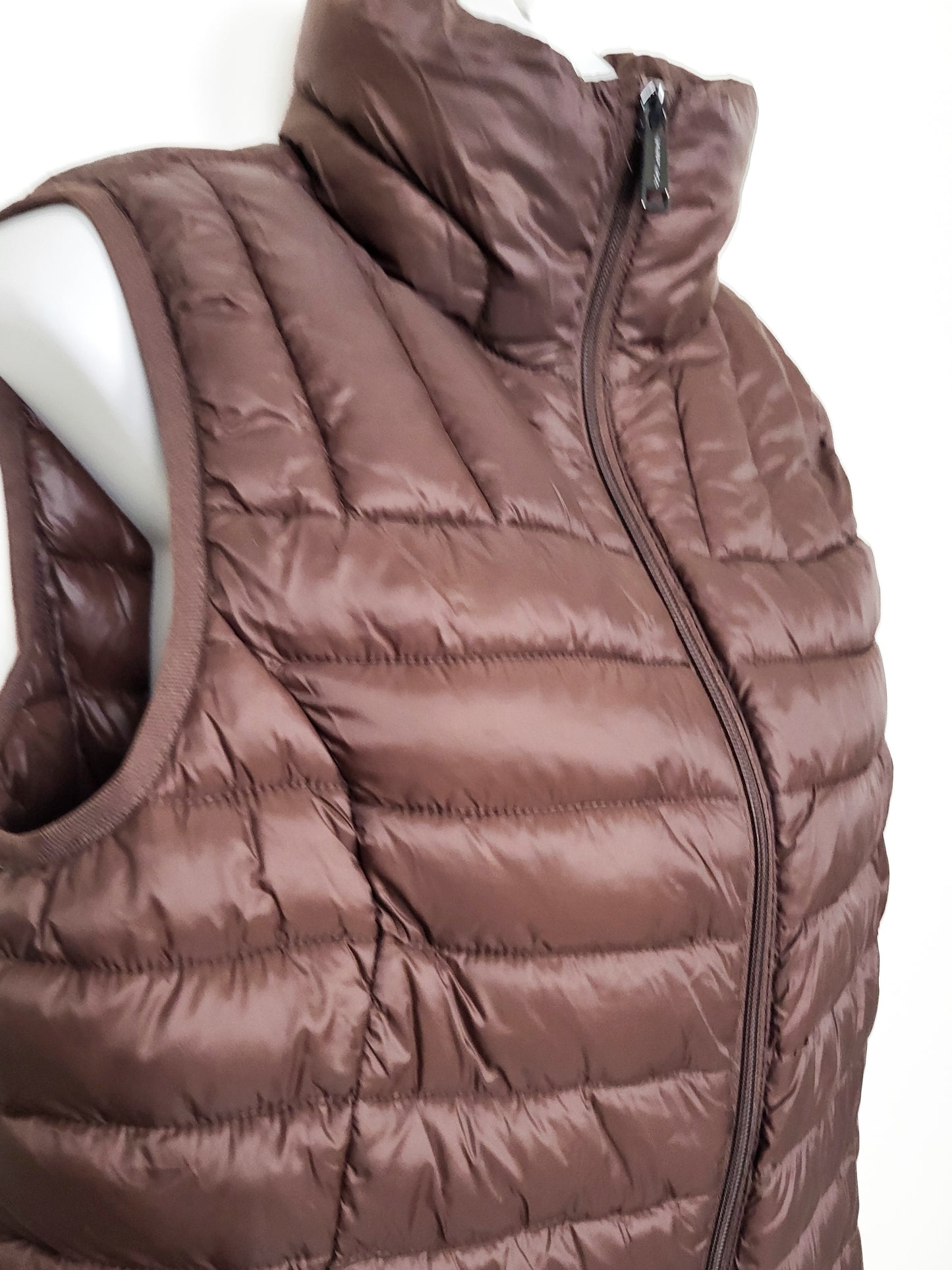 Hawke & Co. Women's Rail Quilt Packable Puffer Vest  in "Chicory Coffee" colour | Size MEDIUM