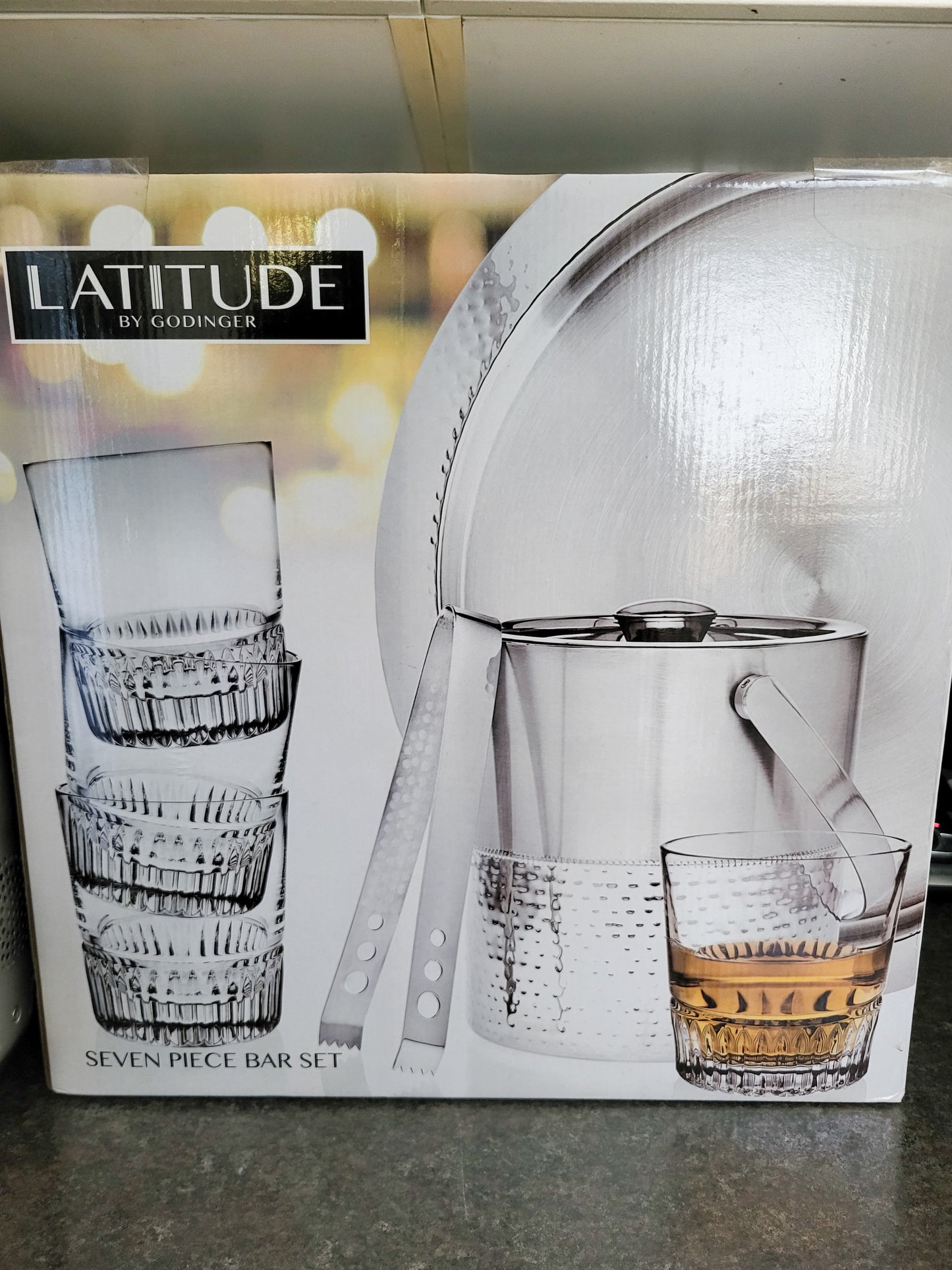 NEW - Latitude 7 Piece Crystal Bar Set (no shipping)