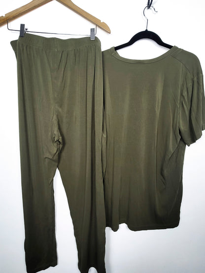 Pretty Laundry by Little and Lively olive green 2pc bamboo blend pajamas | Size 2X