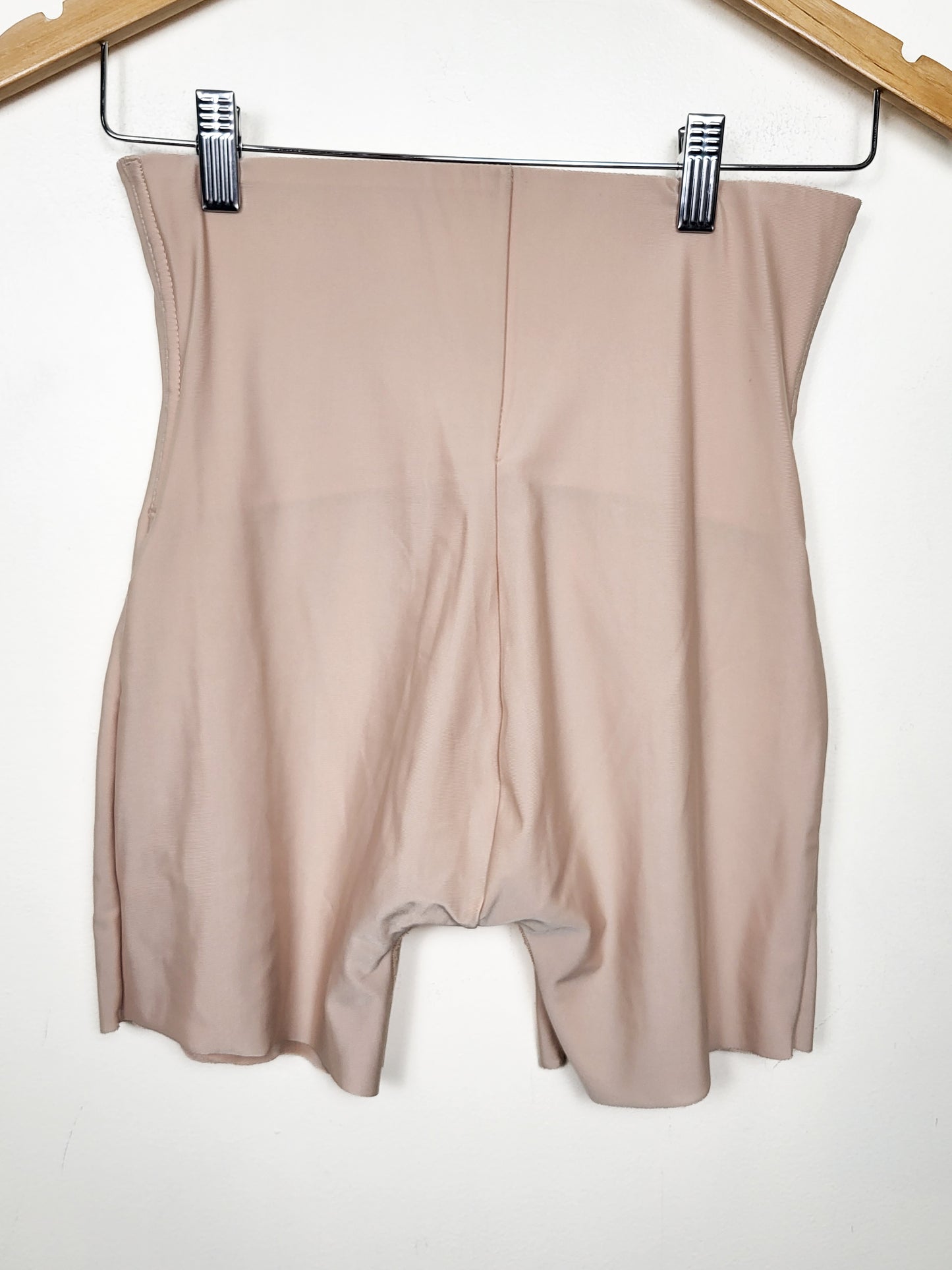 Denver Hayes Beige Women's Seamless Smoothing Shapewear Slipshorts | Size MEDIUM