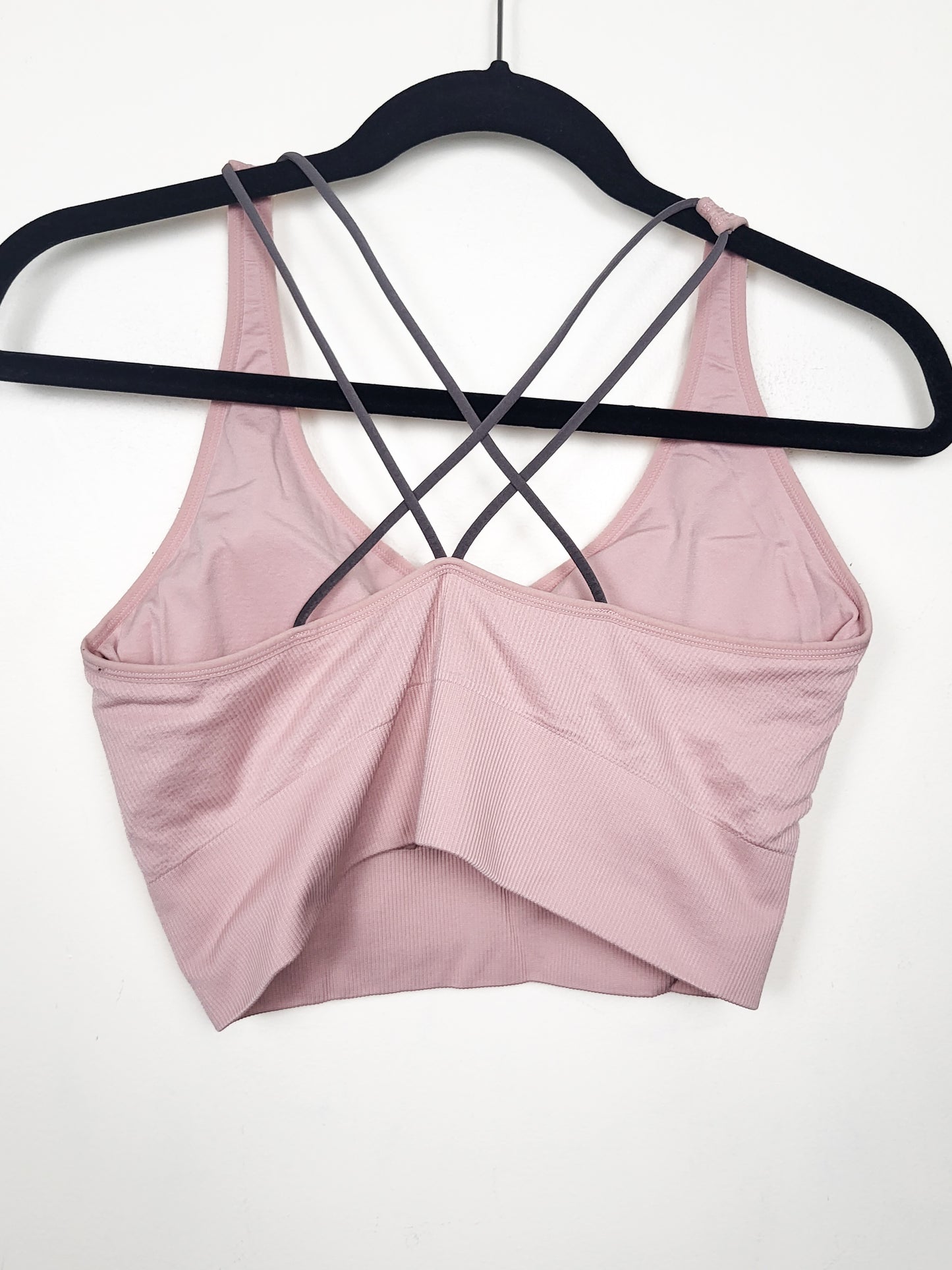 Puma Seamless Mirrored Sports Bra in Dusty Pink | Size LARGE