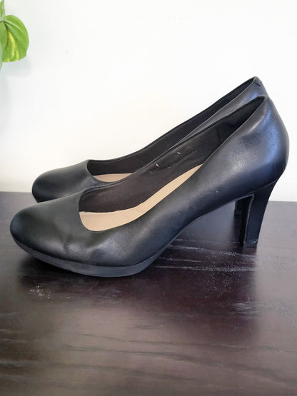 Collection by Clarks black "Ambyr Joy" dress pumps | Size 8.5