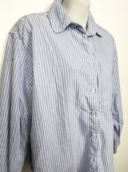BeachLunchLounge blue and white vertical pinstripe button-down relaxed fit top | Size SMALL
