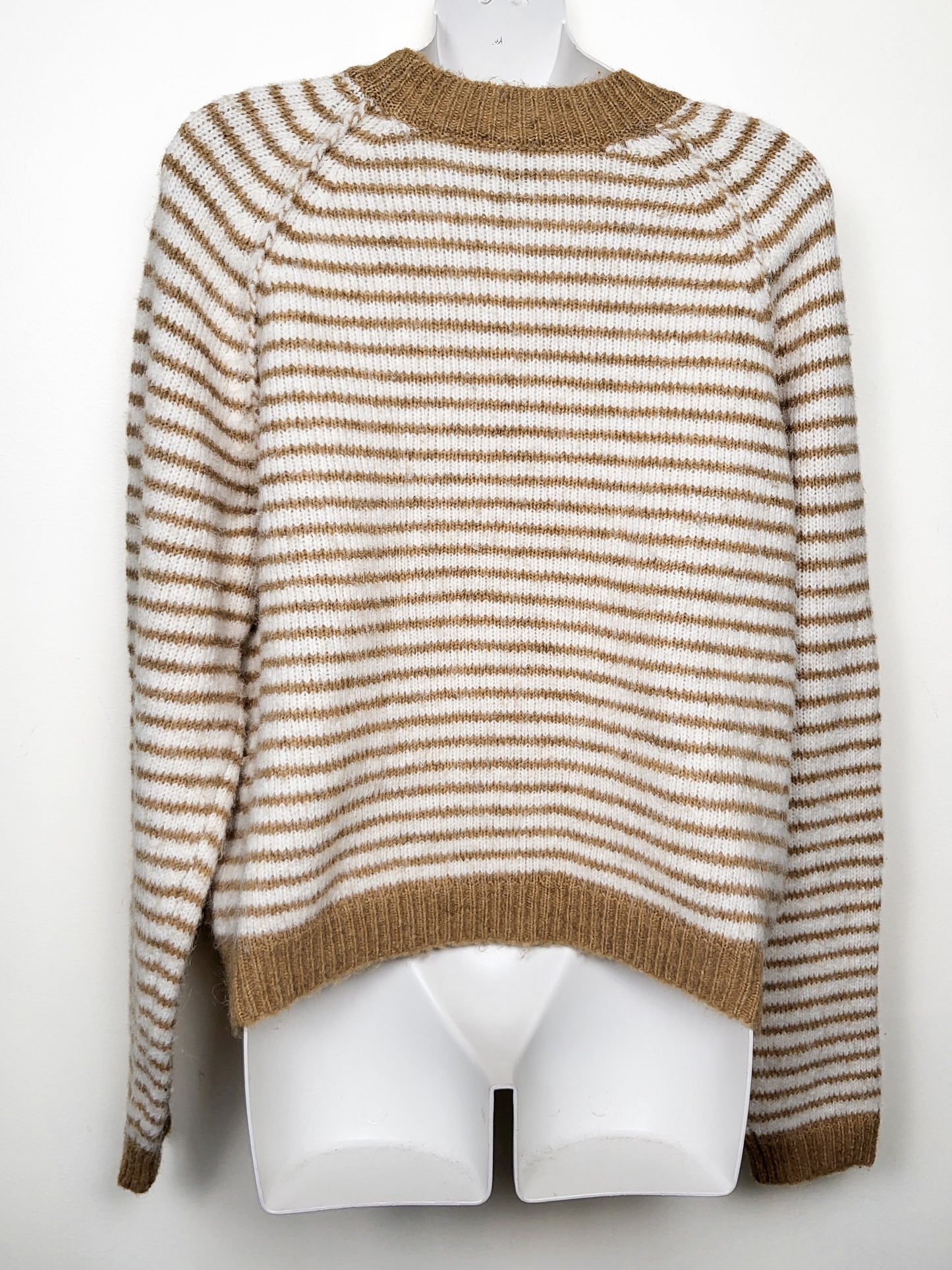 American Eagle tan striped crewneck sweater | Size MEDIUM