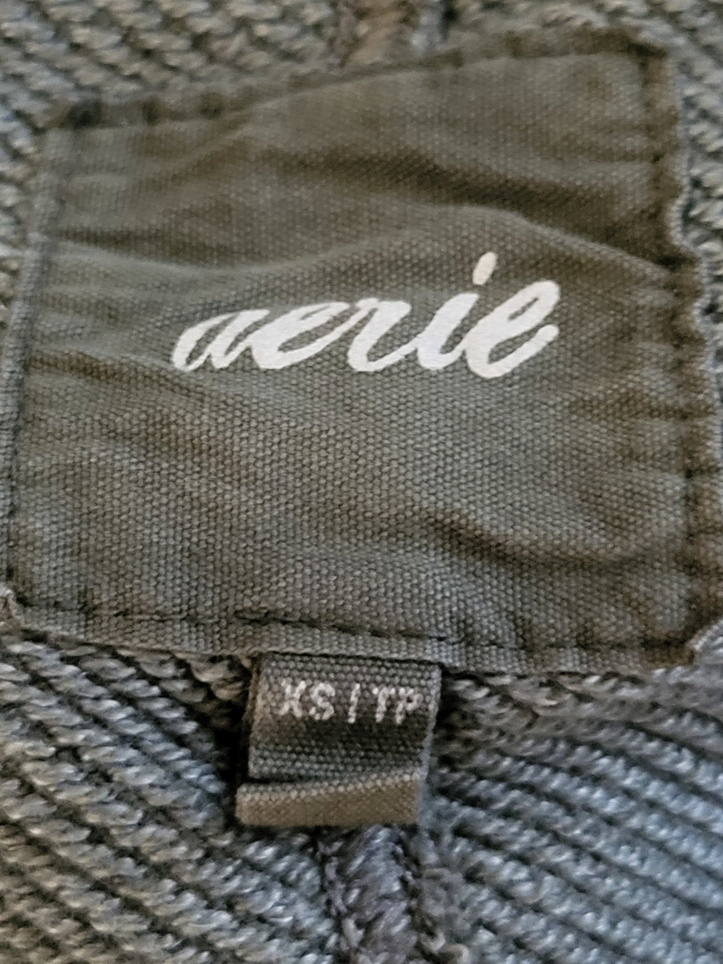 Aerie olive green "Desert Flyweight" cropped crewneck sweatshirt | Size XS