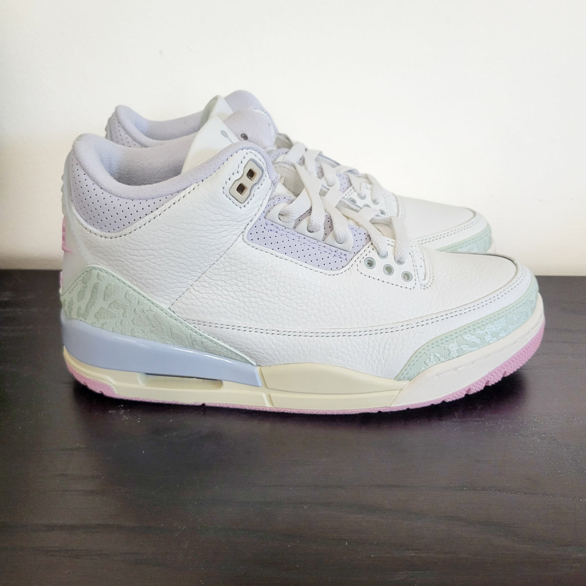NEW in Box - Nike Air Jordan 3 Retro OG sneakers.  Unisex size 7 (size 8.5 in ladies)