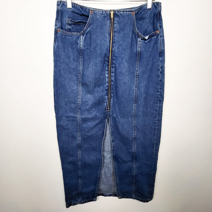 Old Navy mid rise calf length denim skirt. Size 6