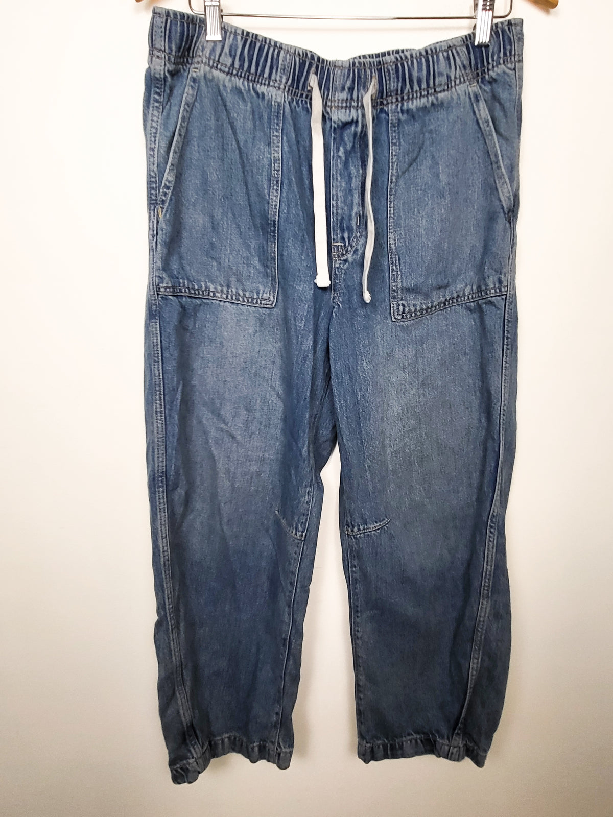 Gap Mid-Rise UltraSoft Pull-On Barrel Jeans | Size MEDIUM