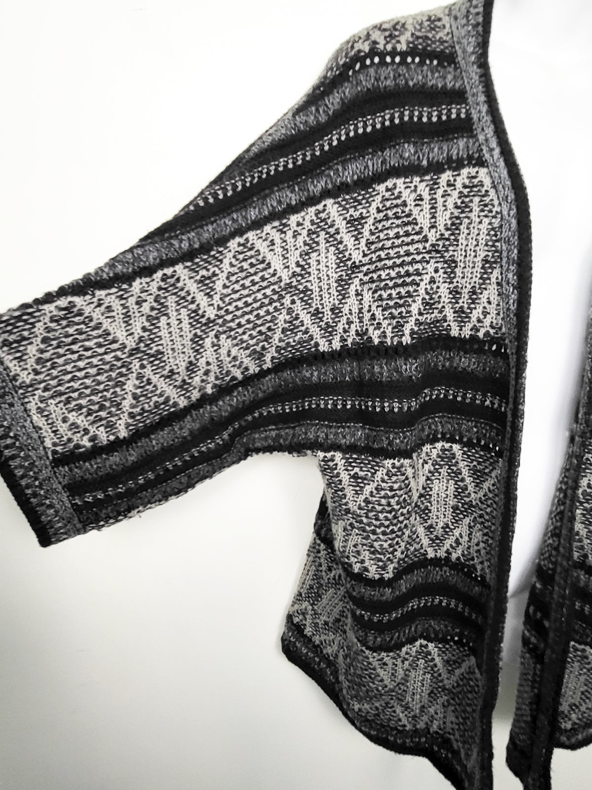 Jessica Black and White Aztec Geometric Oversized Open Cardigan | size SMALL