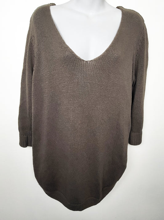 Dynamite khaki green relaxed fit v-neck sweater | Size LARGE
