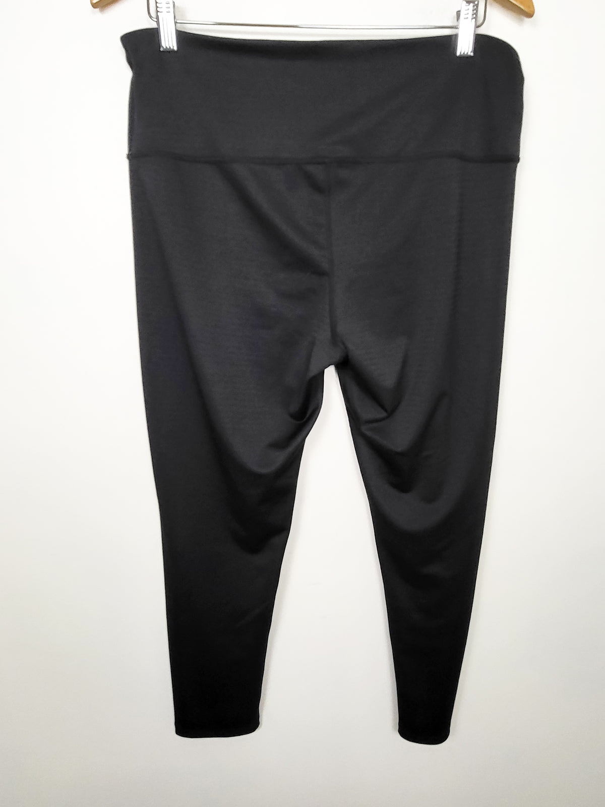 Kirkland Signature black high-waisted ankle-length leggings | Size XL