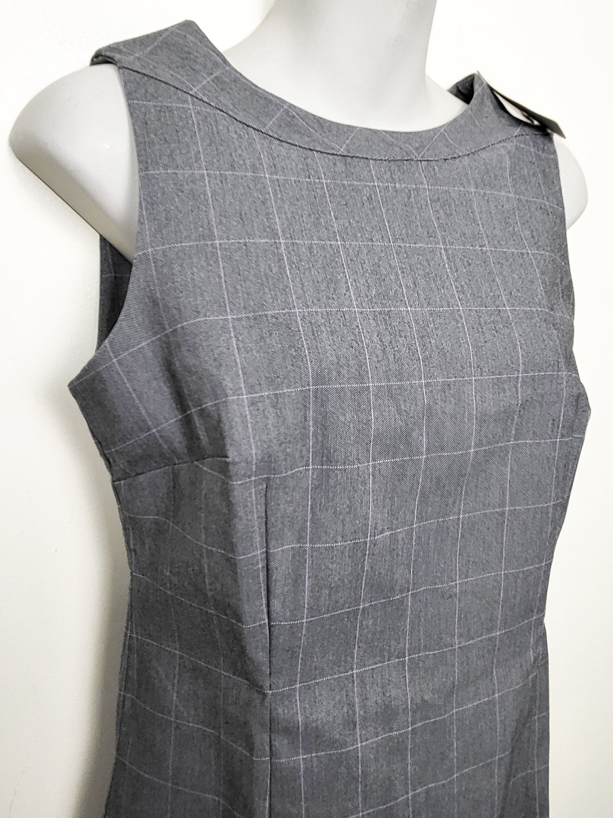 NEW - Reitmans Women's Grey and Pink Sleeveless Windowpane Plaid Sheath Dress | Size 6